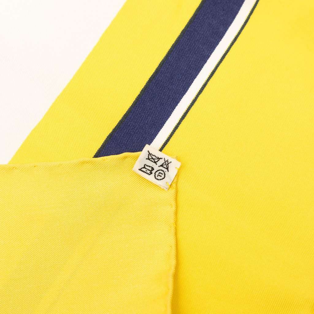 Hermès Ex Libris Silk Scarf 90 Yellow Very good - Model View