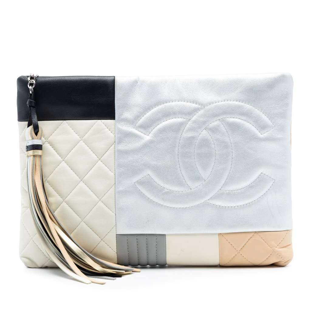 Chanel Quilted Lambskin Colorblock Patchwork O Case Clutch Silver Leather Very good condition - Front View