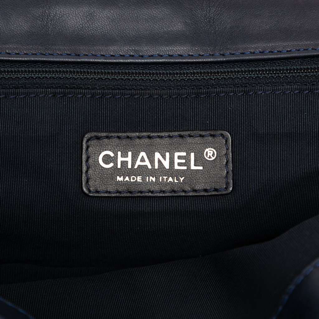 Chanel CC Patent Lipstick Ligne Flap Blue Leather Very good condition - Box View