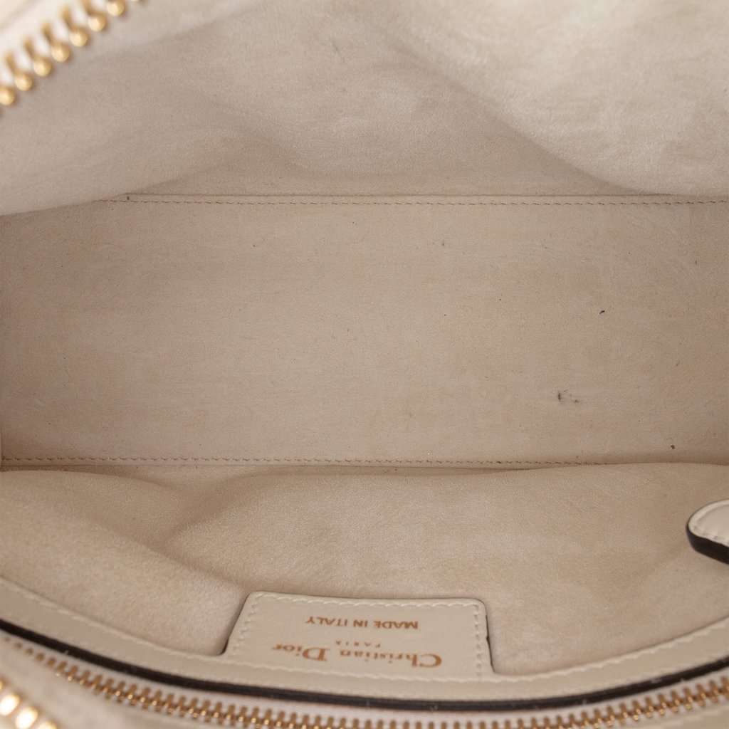 Dior Medium Smooth Calfskin Embroidered Beaded Toile de Jouy Lady Dior White Leather Very good - Model View