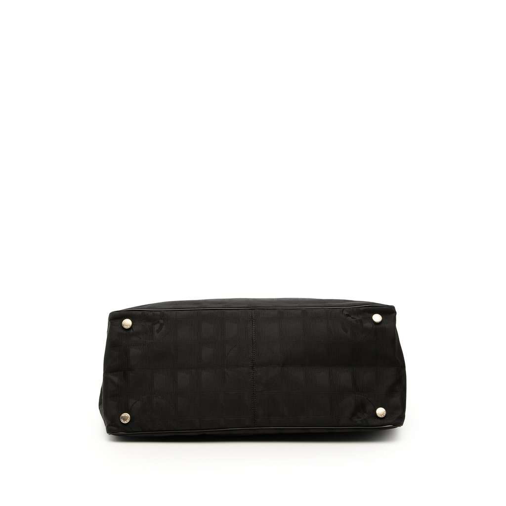 Chanel New Travel Line Nylon Tote Black Very good - Inside View
