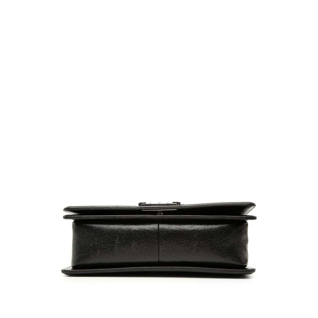 Chanel Old Medium Chevron Caviar Boy Flap Black Leather Very good condition - Inside View