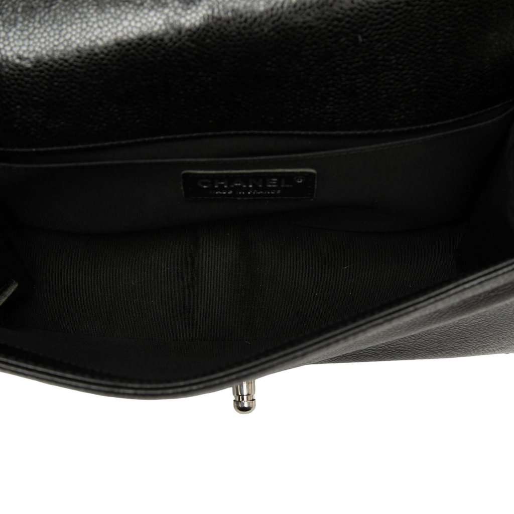 Chanel Old Medium Chevron Caviar Boy Flap Black Leather Very good condition - Model View