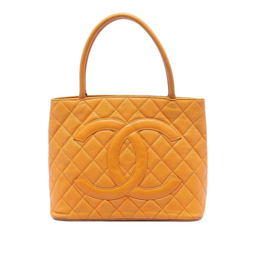 Chanel Caviar Medallion Tote Yellow Leather Very good condition - Front View