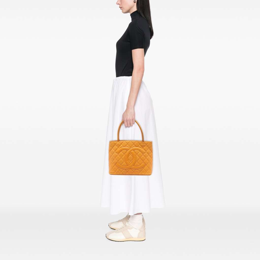 Chanel Caviar Medallion Tote Yellow Leather Very good condition - Box View