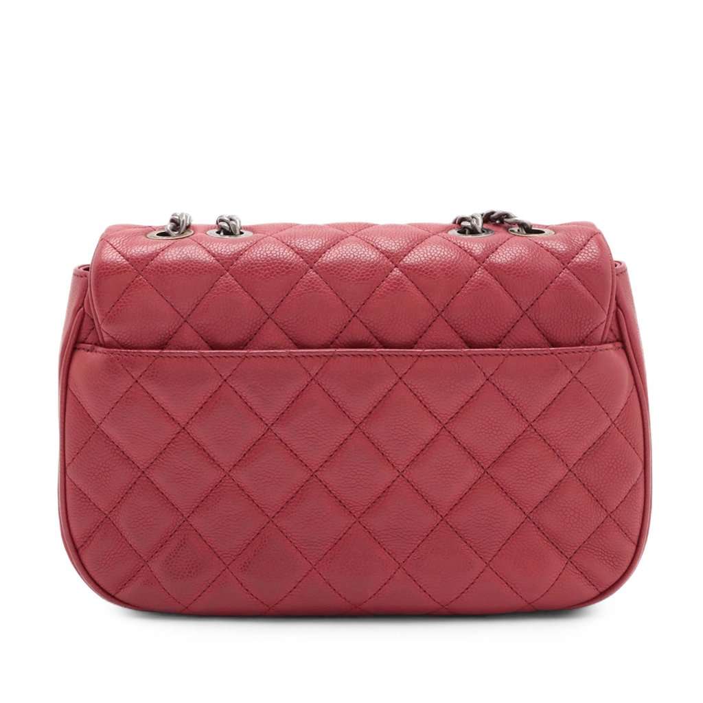 Chanel Medium Quilted Caviar Casual Pocket Flap Red Leather Very good condition - Back View