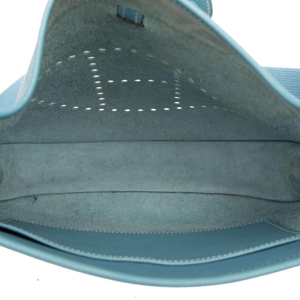 Hermès Clemence Evelyne 29 Blue Leather Very good condition - Model View