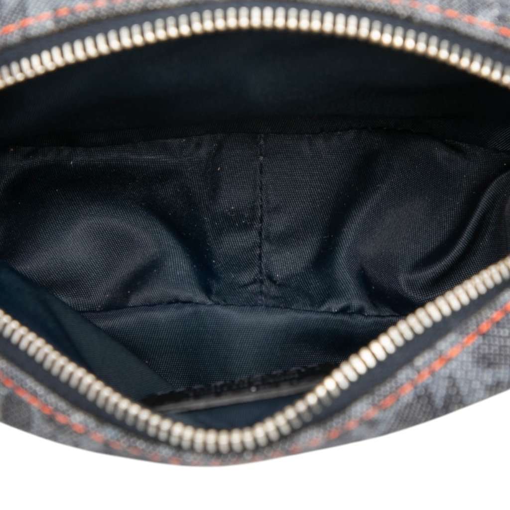 Dior Oblique Denim Flight Coin Pouch Blue Very good - Model View