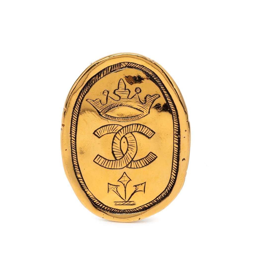 Chanel CC Gold Plated Crown Oval Brooch Gold Metal Very good condition - Front View