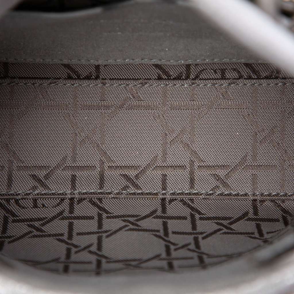 Dior Micro Metallic Calfskin Cannage Lady Dior Silver Leather Very good condition - Model View