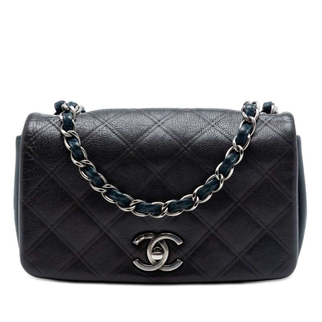 Chanel Small Diamond Embossed Calfskin New Chic Flap MultiColor Leather Very good condition - Front View