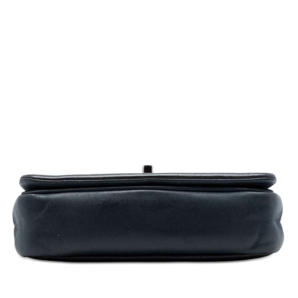 Chanel Small Diamond Embossed Calfskin New Chic Flap MultiColor Leather Very good condition - Inside View