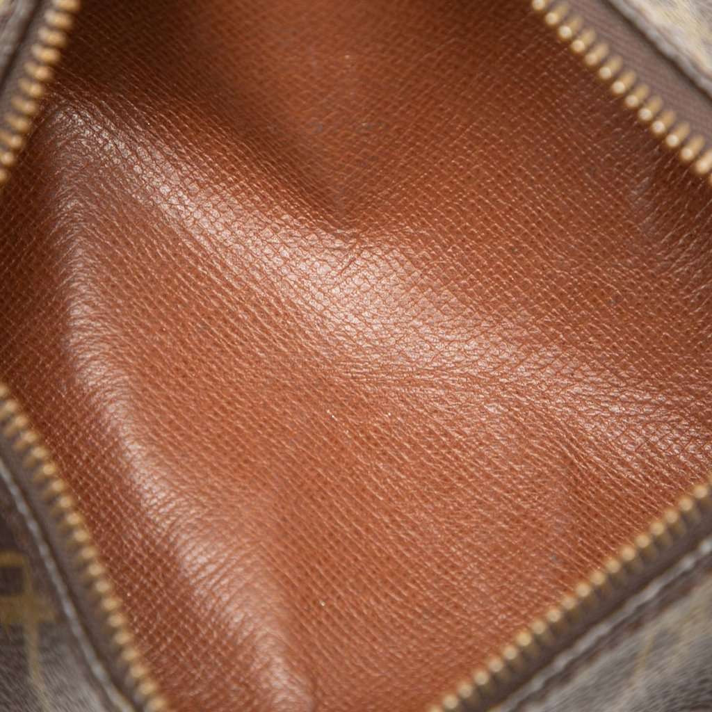 Louis Vuitton Monogram Papillon Pochette Brown Very good condition - Model View