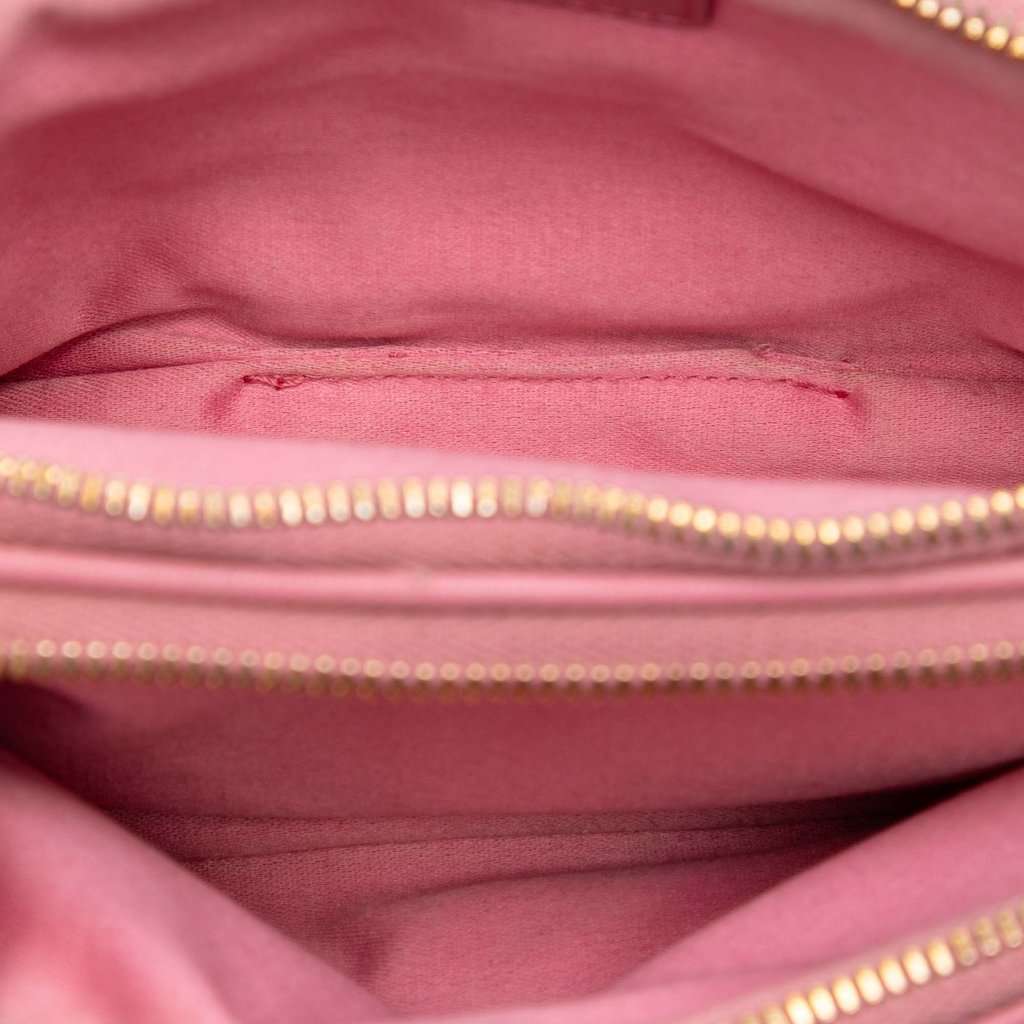 Miu Miu Nappa Matelasse Double Zip Handbag Pink Leather Very good condition - Model View