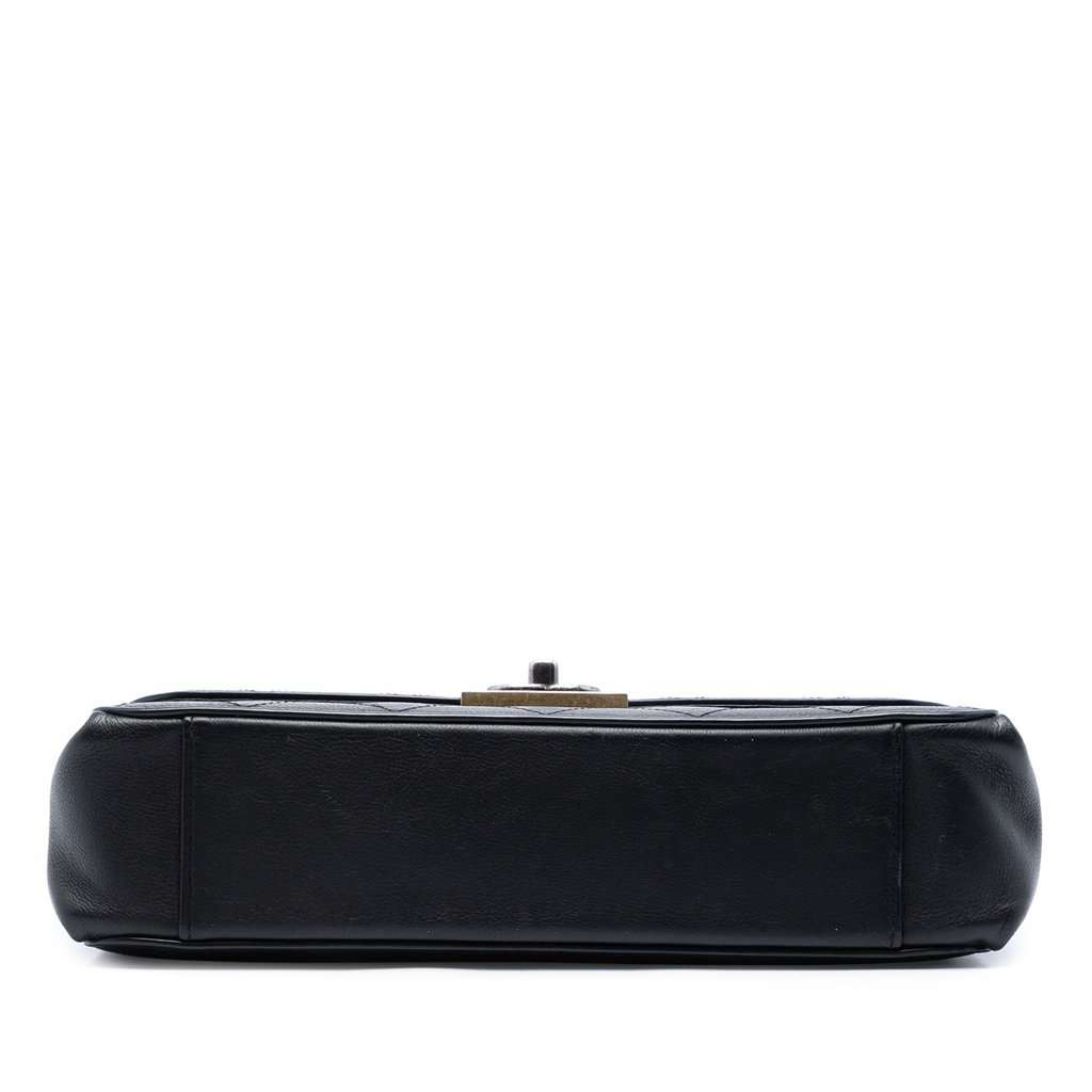 Chanel Medium Quilted Calfskin Straight Lined Flap Black Leather Very good condition - Inside View