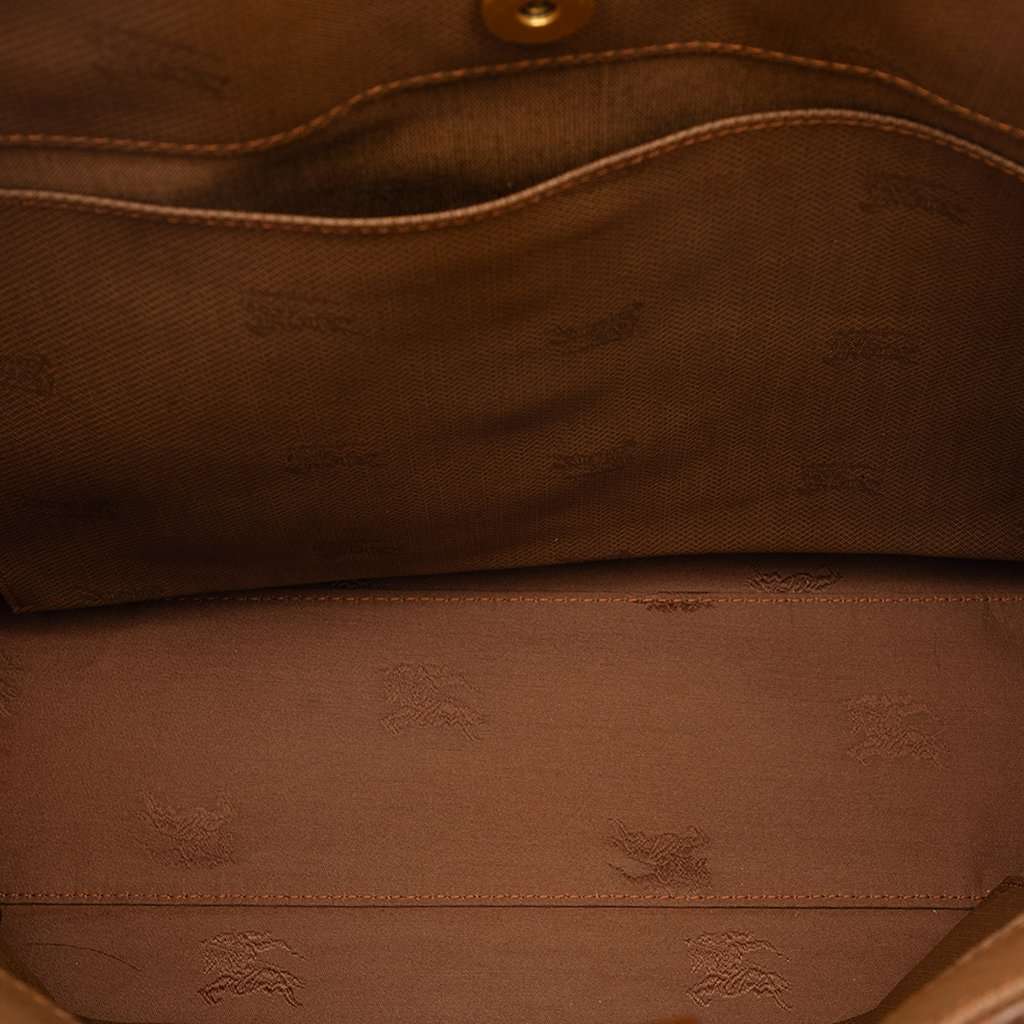 Burberry Haymarket Check Canvas Tote Beige Very good condition - Model View