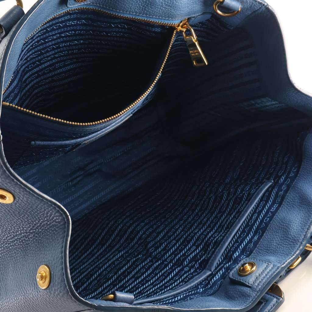 Prada Vitello Daino Open Convertible Tote Blue Leather Very good condition - Model View