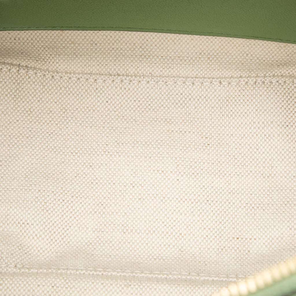 Gucci Matelasse Calfskin Blondie Top Handle Satchel Green Leather Very good - Model View