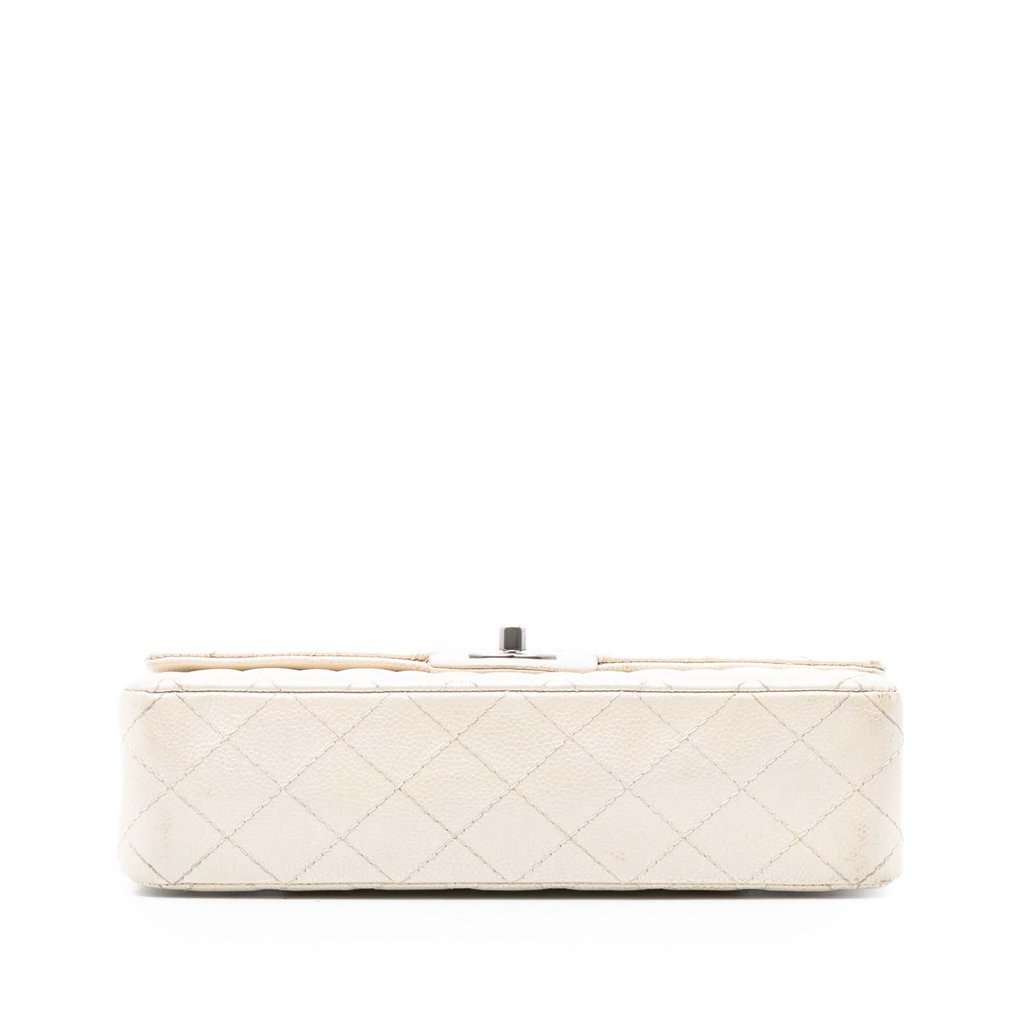 Chanel Medium Classic Caviar Double Flap White Leather Never worn, with tag - Inside View