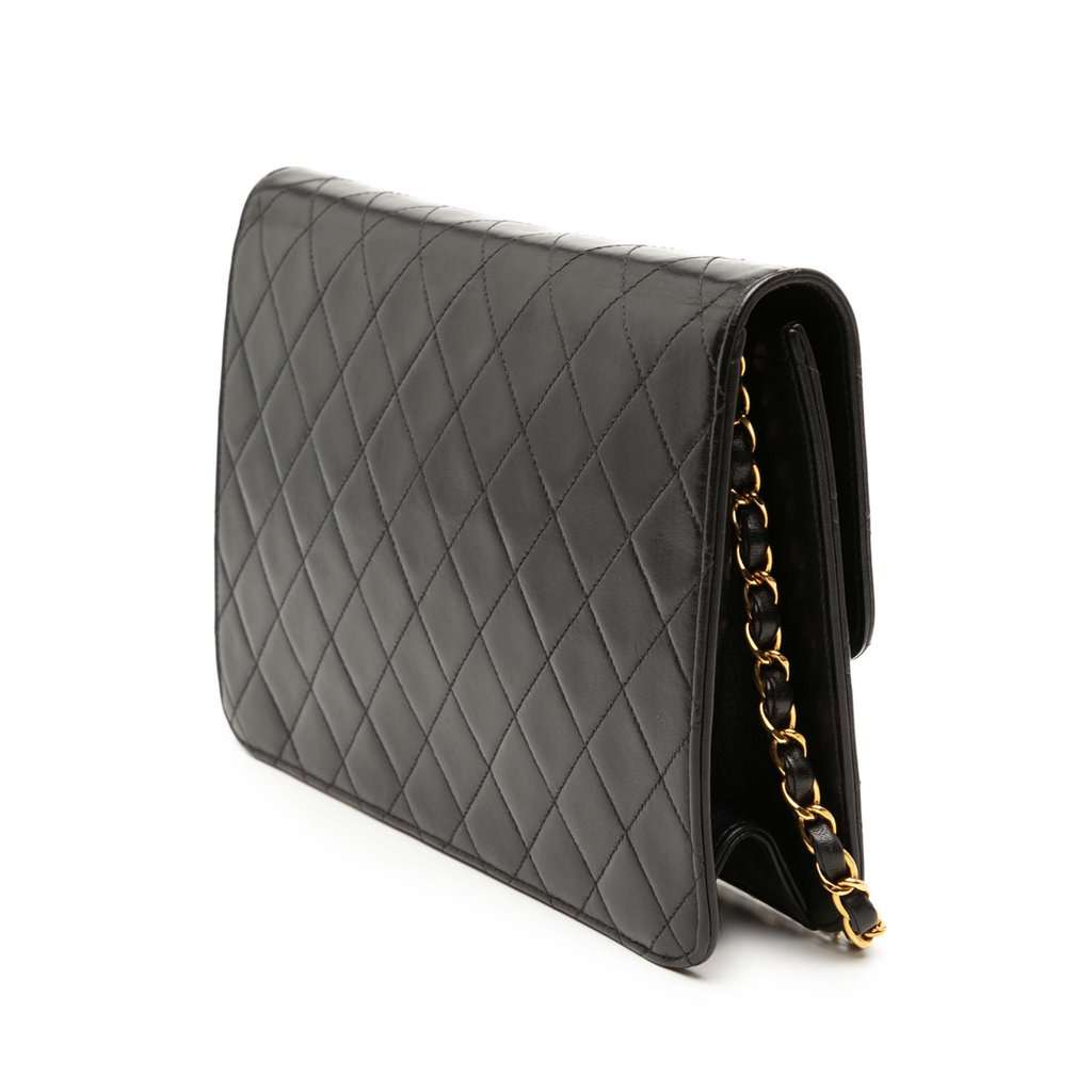 Chanel Medium CC Quilted Lambskin Single Flap Black Leather Very good condition - Back View