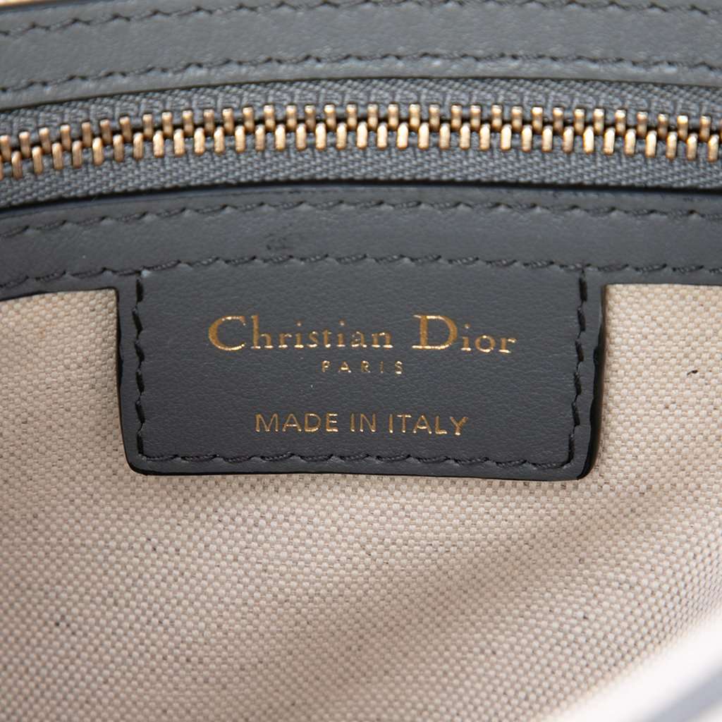 Dior Canvas Embroidered Reverse Toile De Jouy Saddle Bag Grey Very good condition - Box View