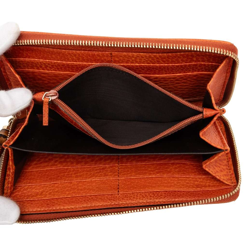 Gucci GG Canvas Bamboo Tassel Zip Around Long Wallet Beige Very good condition - Model View