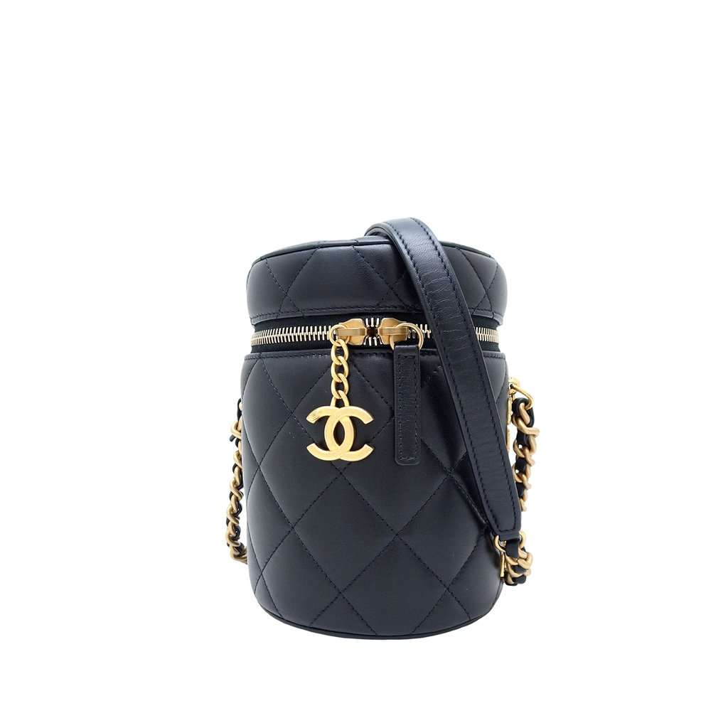 Chanel Small Quilted Lambskin Side Note Vanity Case Black Leather Very good condition - Front View