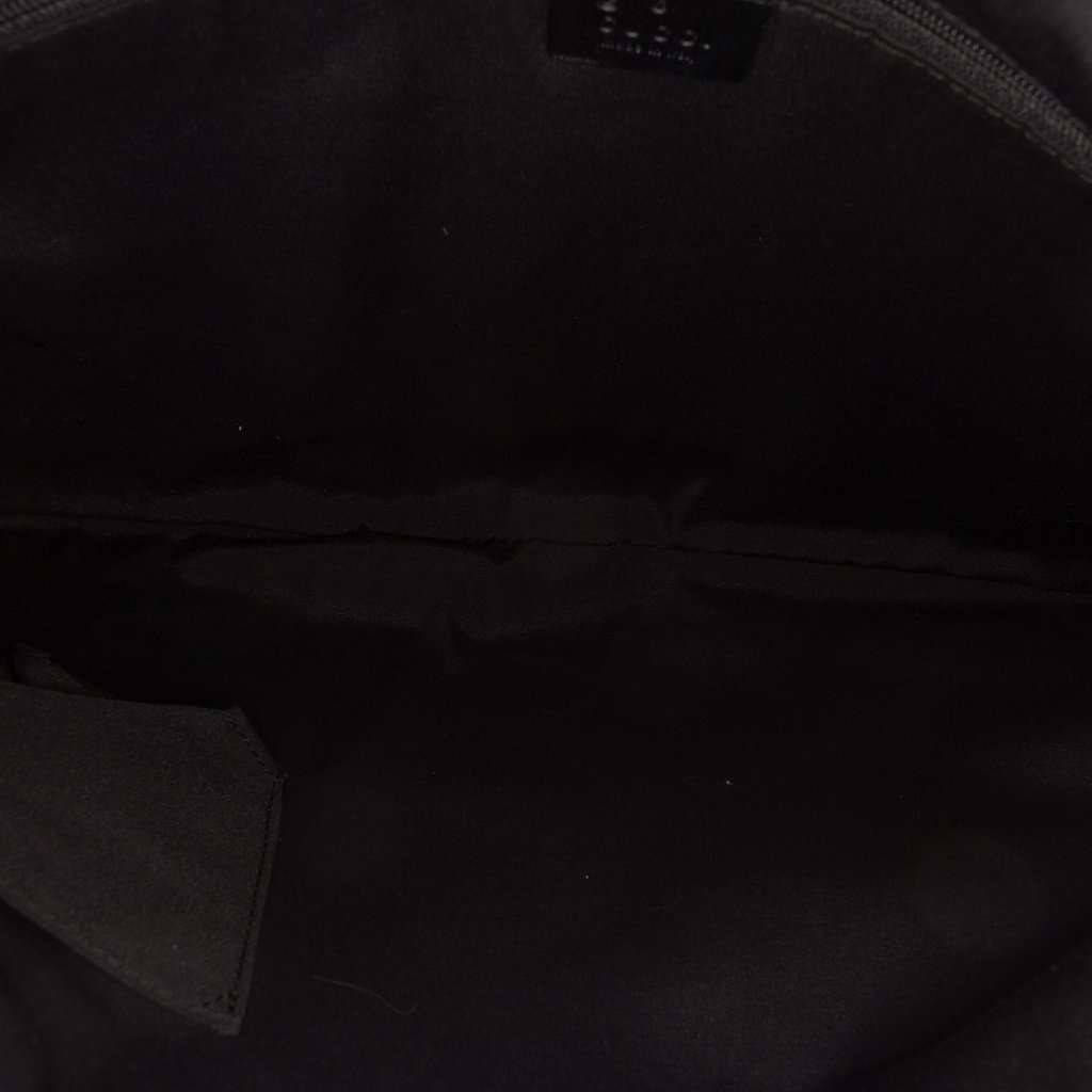 Gucci Canvas Crossbody Black Very good - Model View
