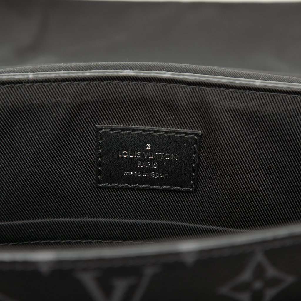 Louis Vuitton Monogram Eclipse District PM Black Very good - Box View
