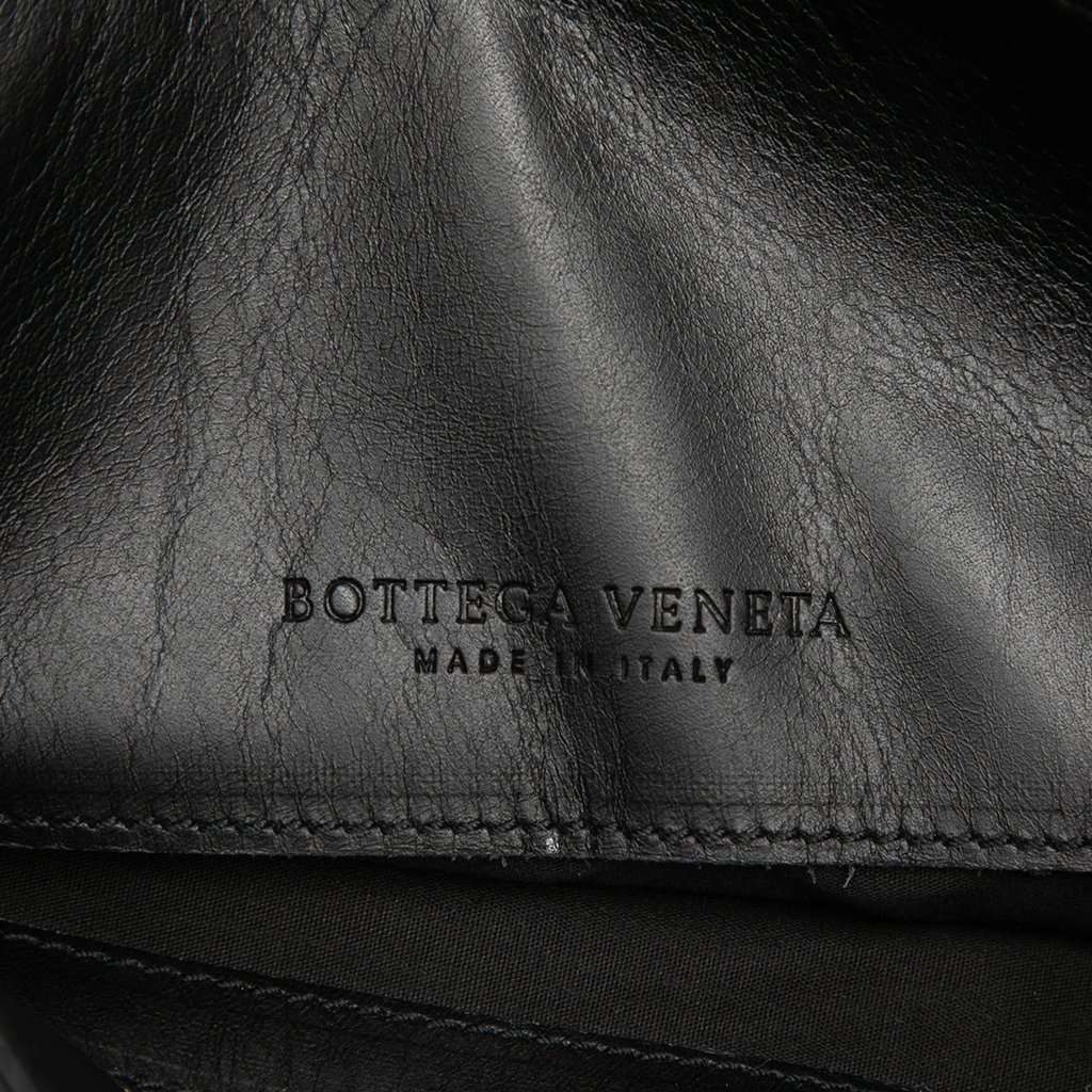 Bottega Veneta Calfskin Crossbody Black Leather Very good condition - Box View