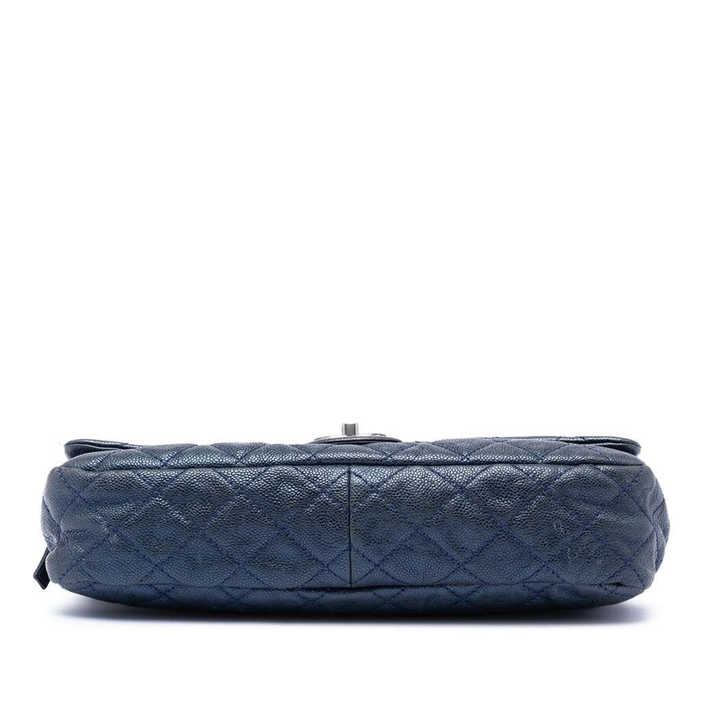 Chanel Jumbo Quilted Caviar Easy Flap Blue Leather Very good condition - Inside View
