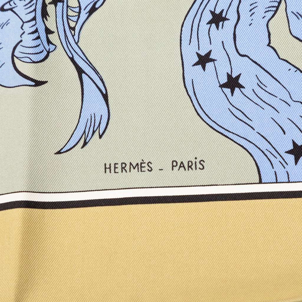Hermès Hemisphaerium Coeli Boreale Silk Scarf 90 Beige Very good condition - Back View