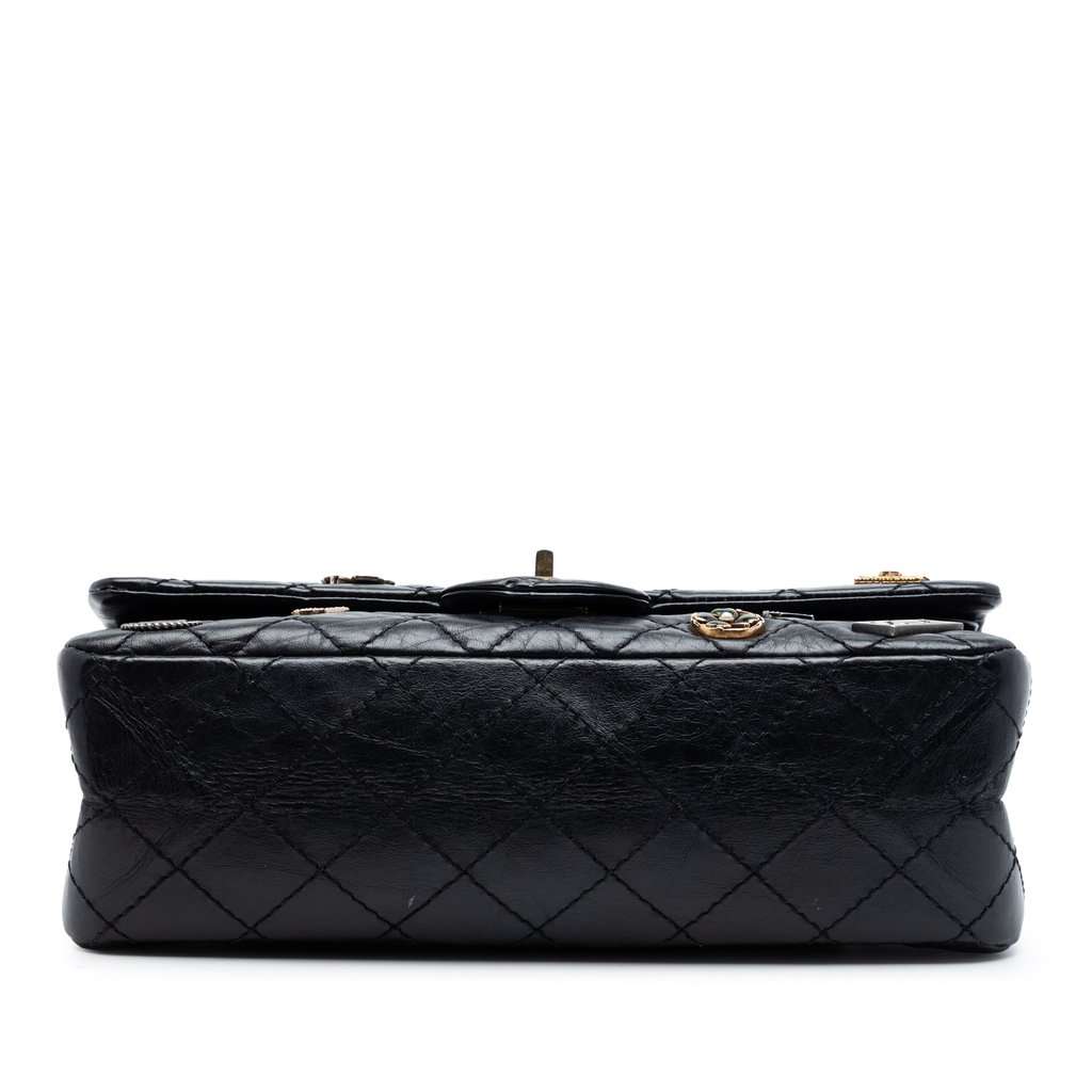 Chanel Quilted Aged Calfskin Reissue 2.55 Lucky Charms Double Flap 225 Black Leather Very good condition - Inside View