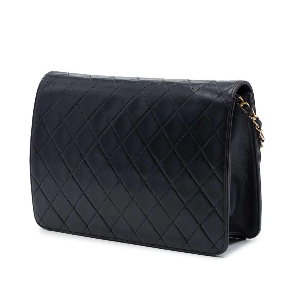 Chanel Medium CC Quilted Lambskin Single Flap Black Leather Very good condition - Back View