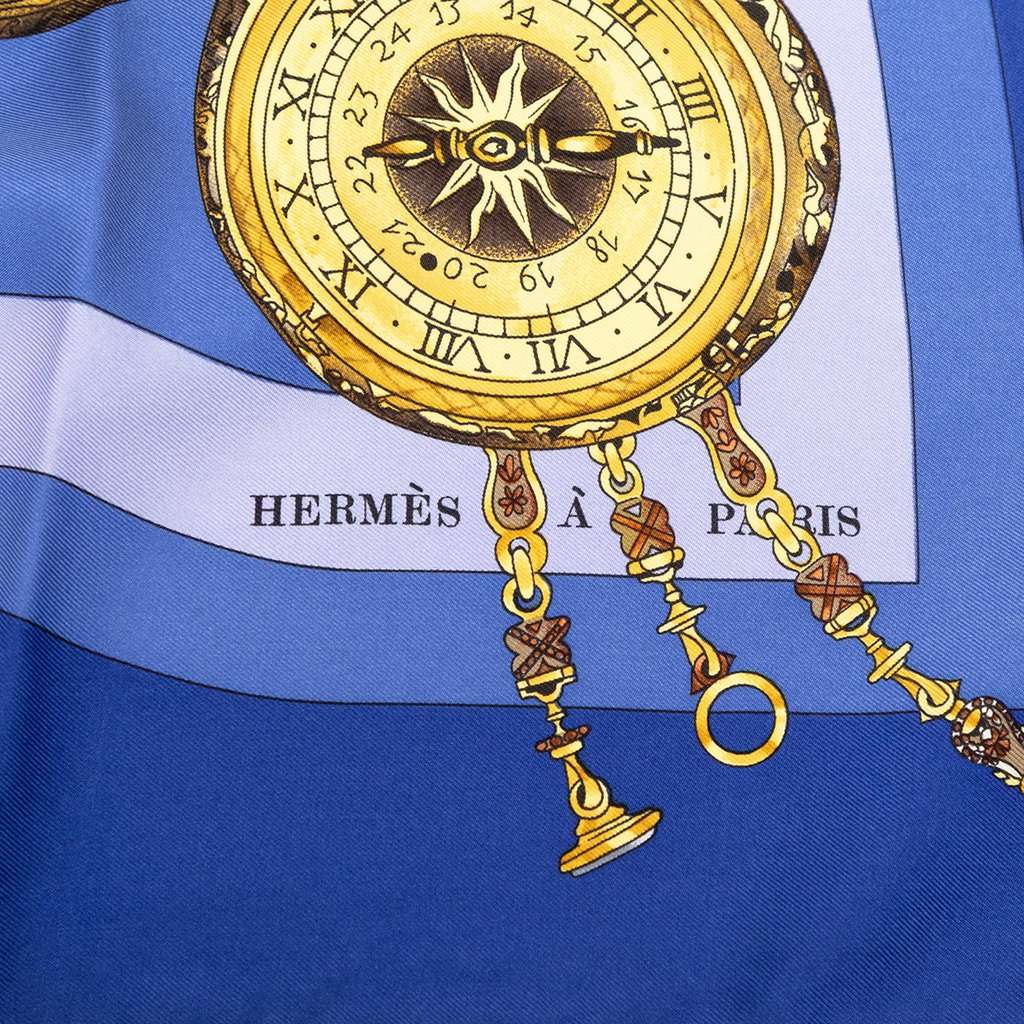 Hermès Parmi Les Fleurs Je Compte Les Heures Silk Scarf 90 Blue Very good condition - Box View