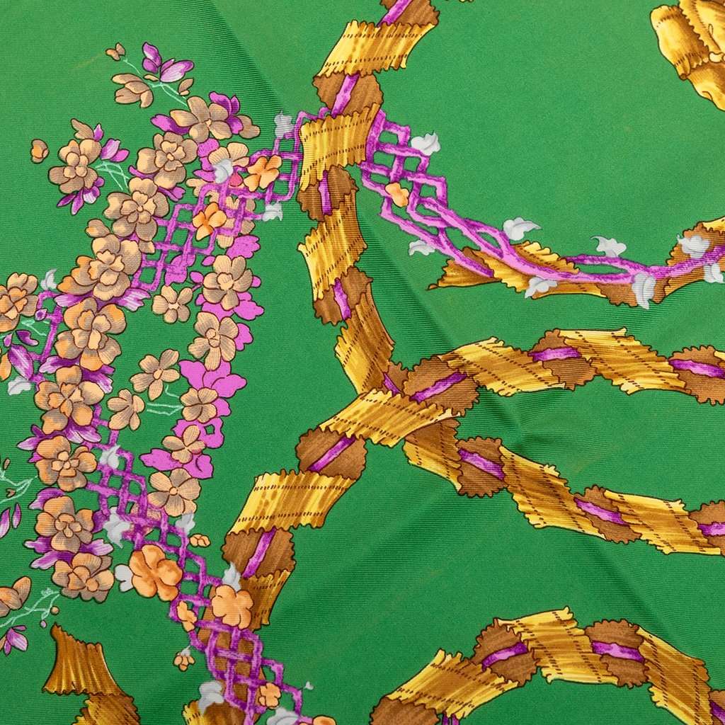 Hermès Le Sacre du Printemps Silk Scarf 90 Green Very good condition - Inside View
