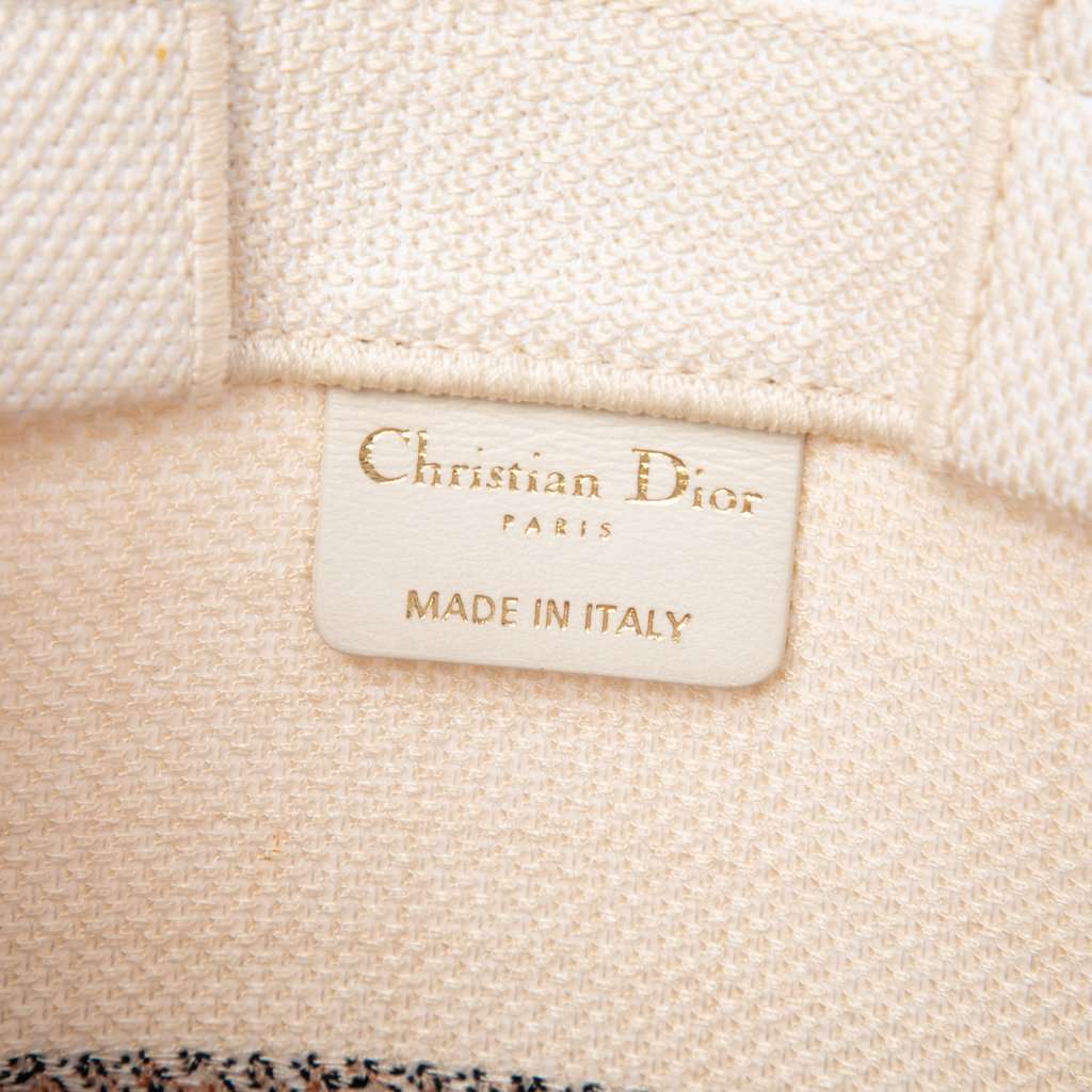 Dior Embroidered Canvas Fleurs Bibliques Vertical Book Tote Brown Very good condition - Box View