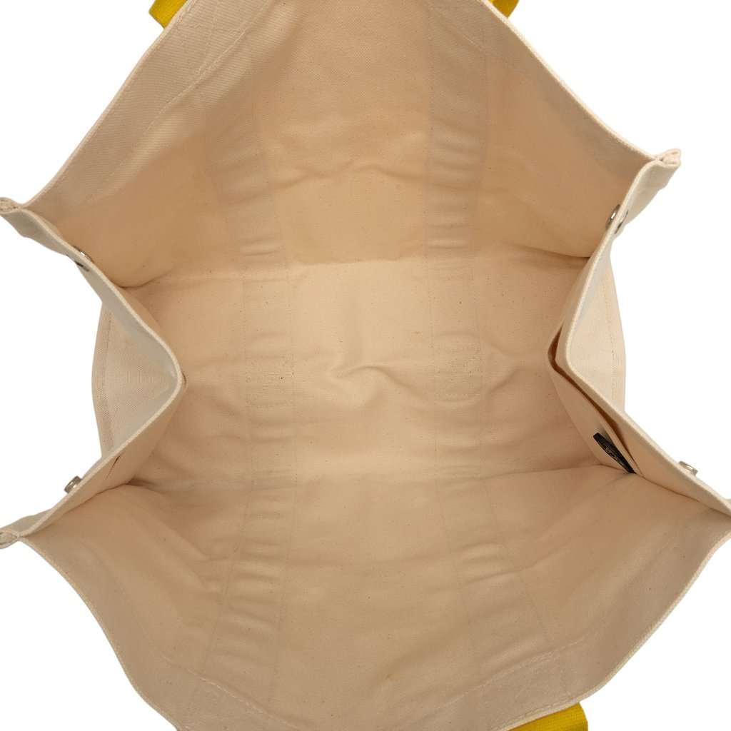 Hermès Toile Bora Bora Tote GM Beige Very good - Model View