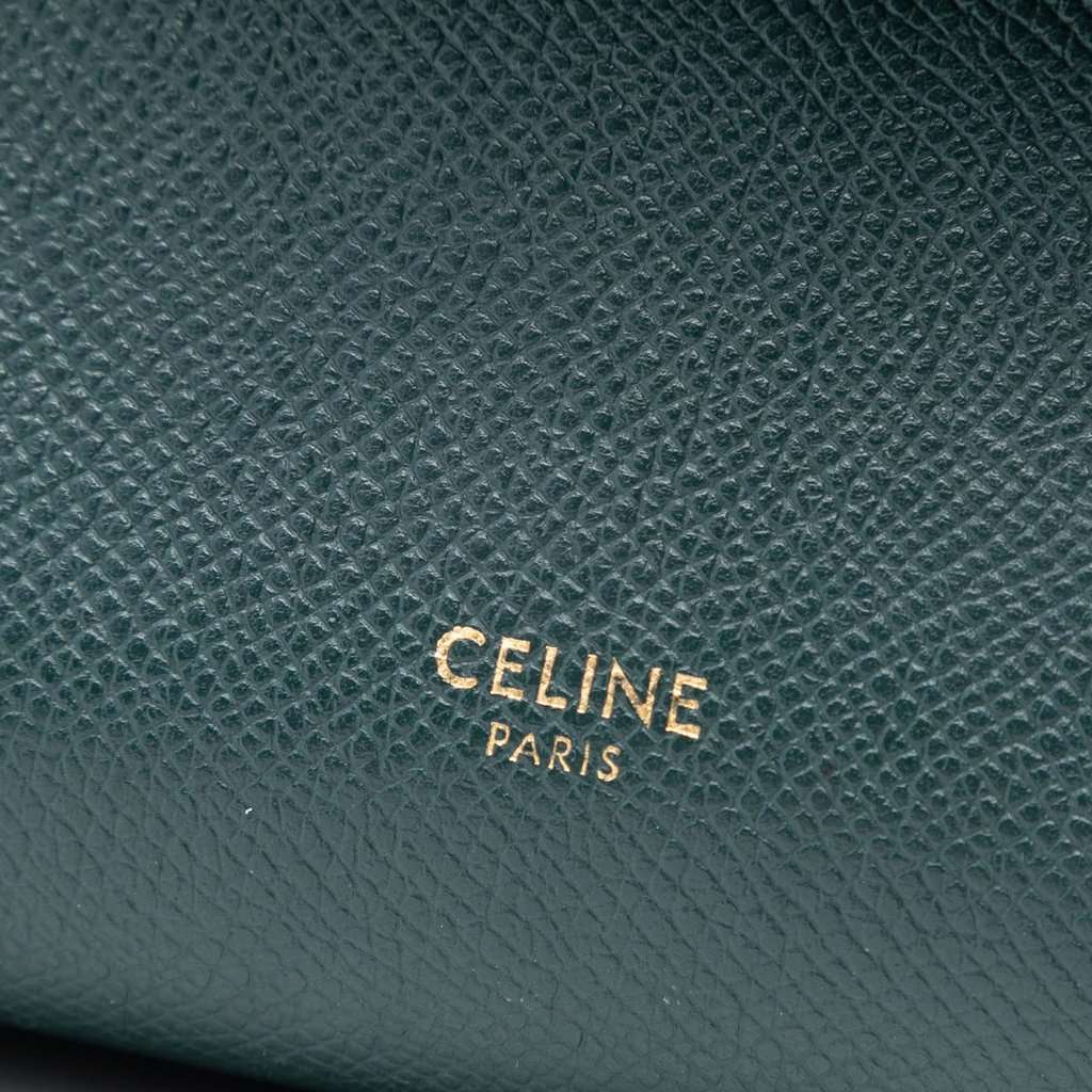 Celine Pico Grained Calfskin Belt Bag Green Leather Very good condition - Box View