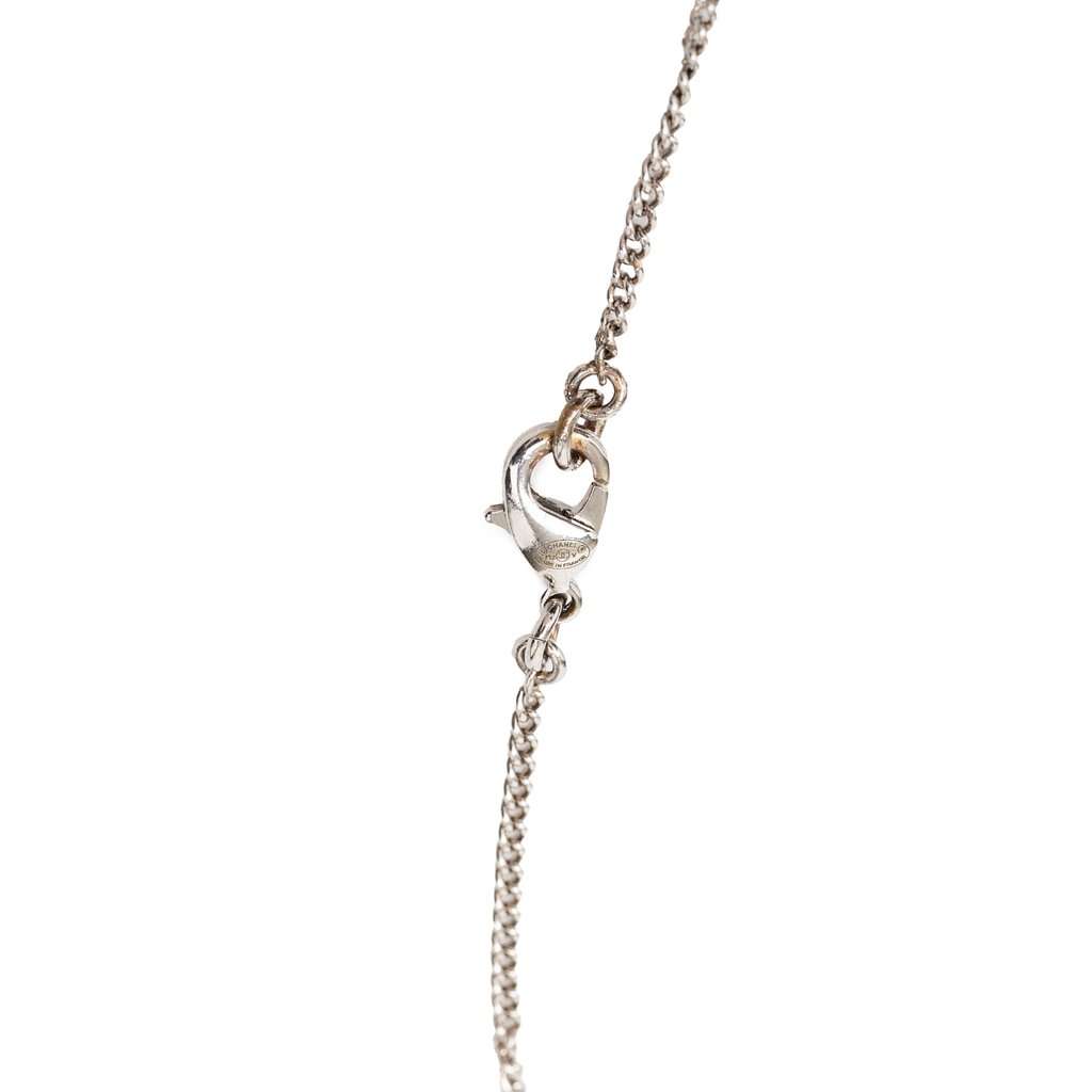 Chanel CC Brass and Strass Pendant Necklace Silver Metal Very good condition - Model View