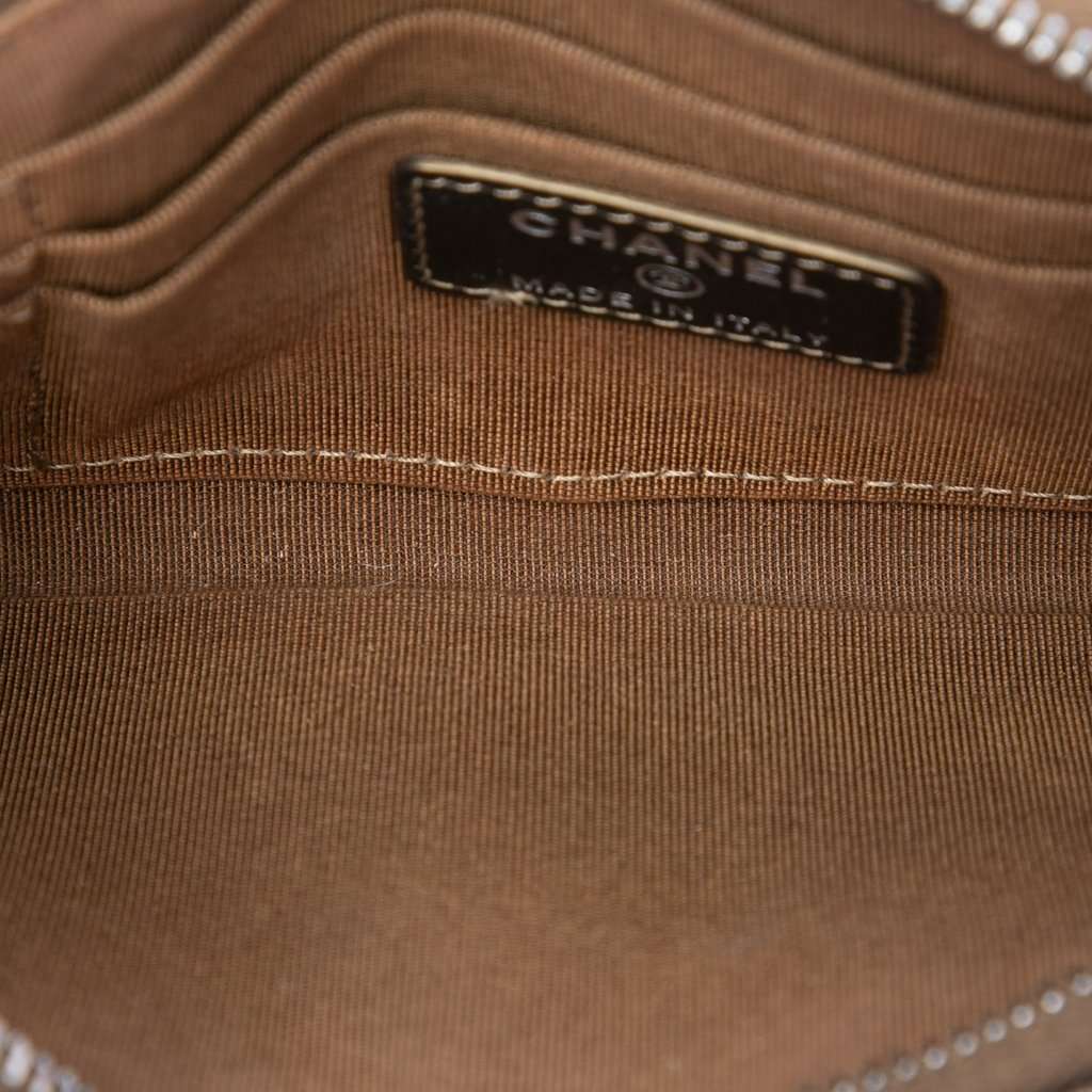 Chanel Chevron Metallic Aged Calfskin Gabrielle Zip Pouch Brown Leather Very good condition - Model View