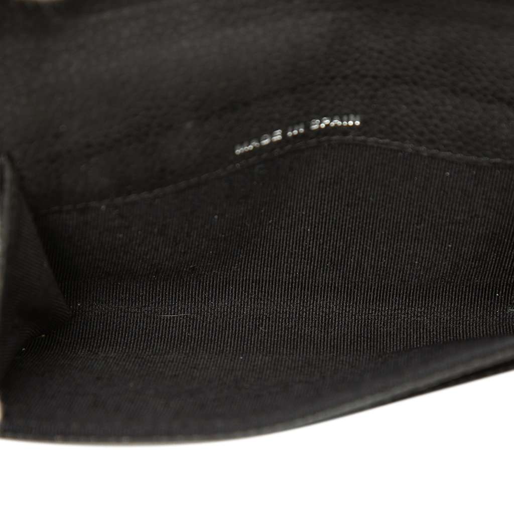 Chanel CC Quilted Caviar Flap Card Holder Black Leather Very good - Model View