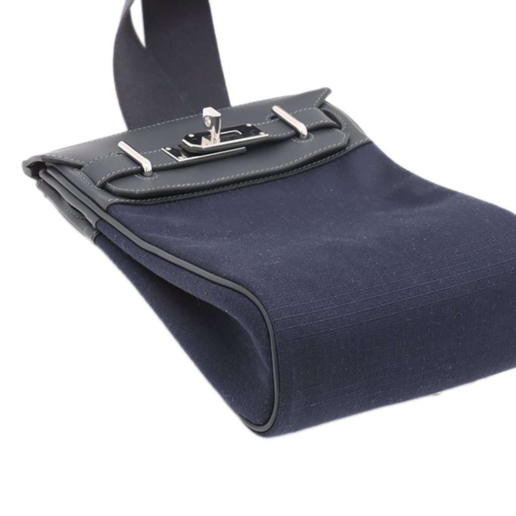 Hermès Bivouac and Swift Kelly Hac a Dos PM Blue Very good condition - Inside View