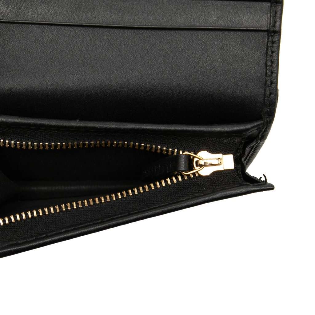 Gucci GG Supreme Bees Bifold Wallet Beige Very good - Model View