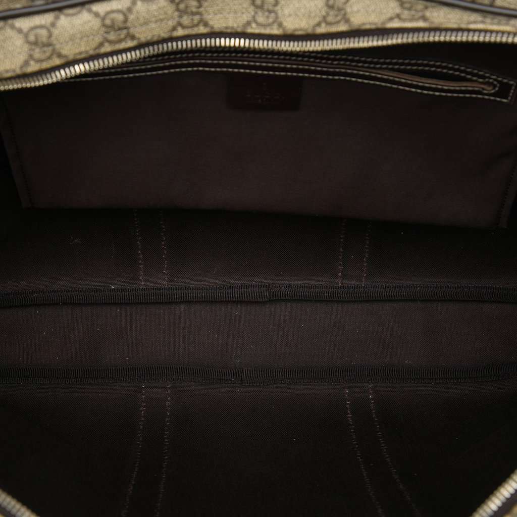 Gucci GG Supreme Business Bag Beige Very good condition - Model View