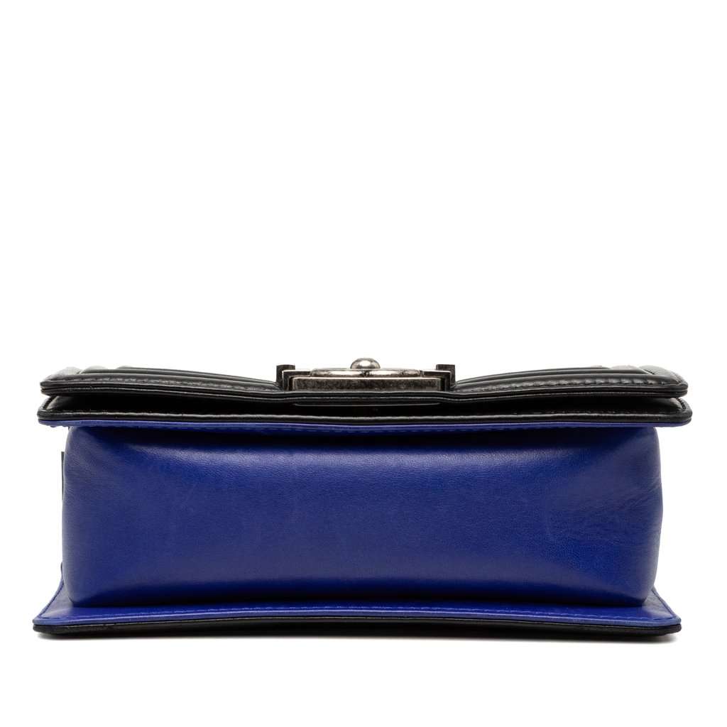Chanel Small Bicolor Lambskin Boy Flap Blue Leather Very good - Inside View