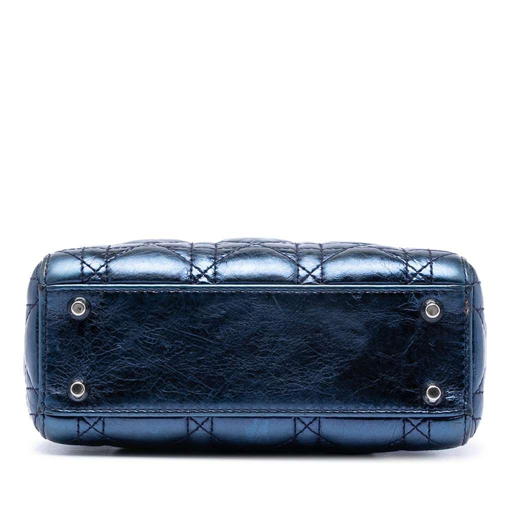 Dior Mini Metallic Crinkled Lambskin Cannage Lady Dior Blue Leather Very good condition - Inside View