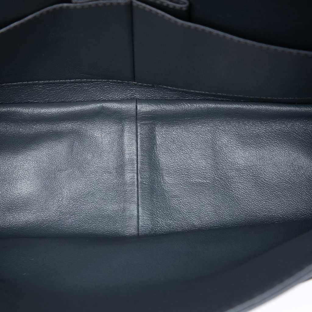 Chanel Quilted Patent Reissue 2.55 Double Flap 226 Green Leather Very good condition - Model View