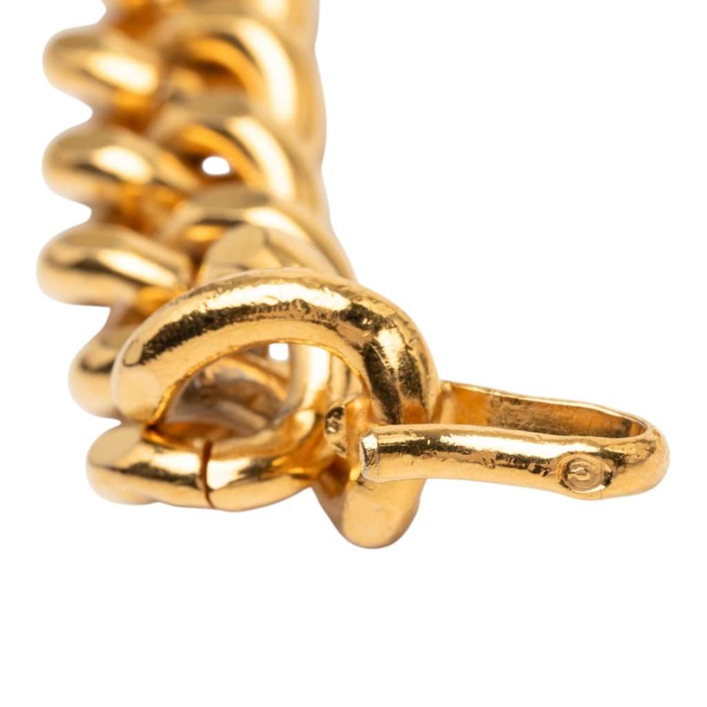 Chanel CC Gold Plated 31 Rue Cambon Medallion Chain Belt Gold Metal Very good - Box View