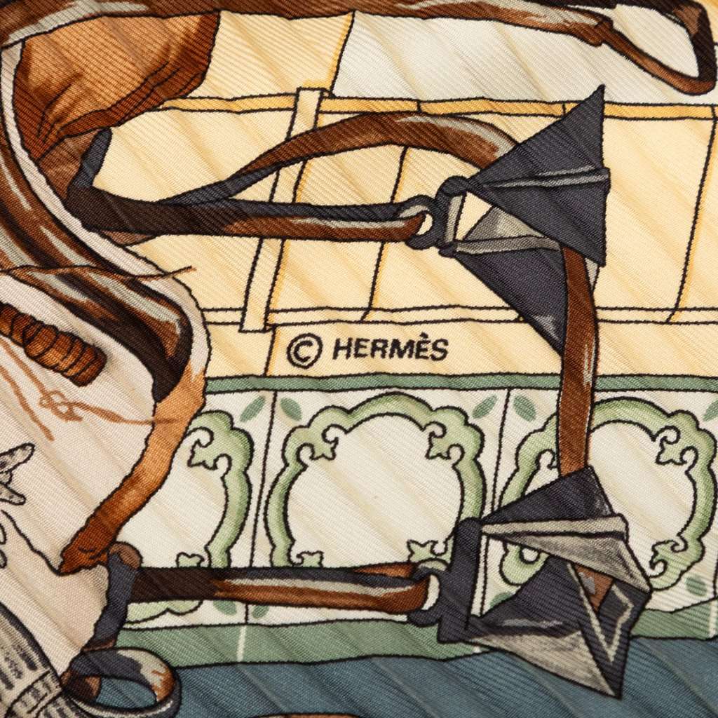 Hermès Real Escuela Andaluza del Arte Ecuestre Pleated Silk Scarf Blue Very good - Inside View